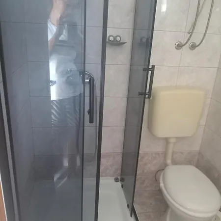 Ivan דירה ביוגראד נה מורו